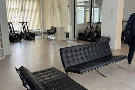 zentrales Helles Ladenlokal Büro nähe Rathausplatz zimmer