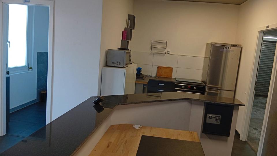 Gewerbeobjekt Leverkusen Bergisch Neukirchen - 2.000&euro; | Angebot:26182501