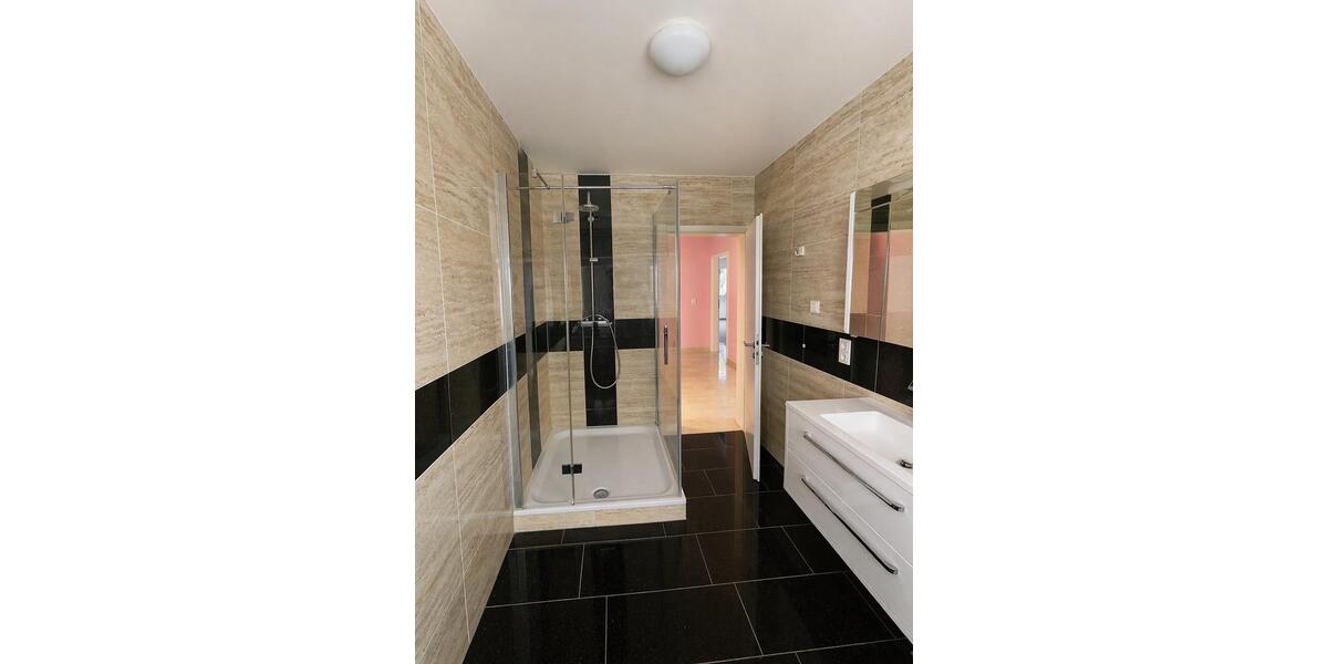 Dachgeschoßwohnung Köln Kalk - 3 Zimmer, 93 m&sup2;, 1.550&euro; | Angebot:26256388