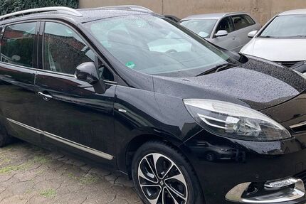 Renault Scenic 135.724 km 8.500 &euro; Solingen 42719