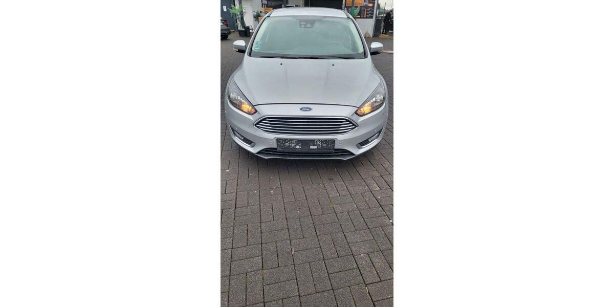 Ford Focus 71.000 km 7.300 &euro; Köln 50825