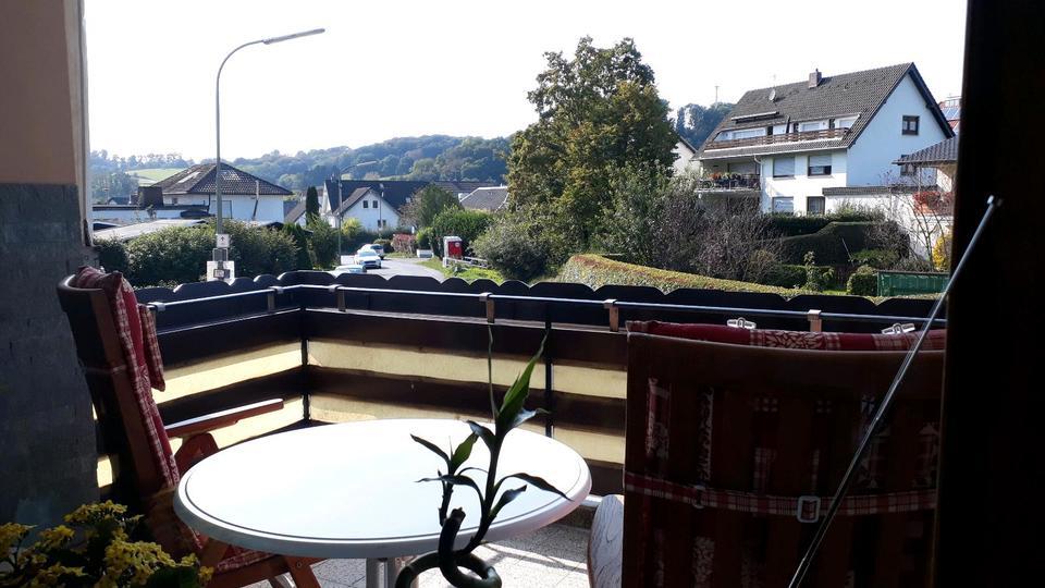Von PRIVAT! Hell, ruhig, gepflegt, 4ZKDB, WC, SW-Balkon, 85qm!