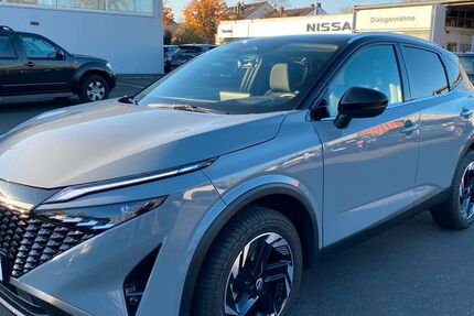 Nissan Qashqai 22.500 km 29.890 € Troisdorf 53840