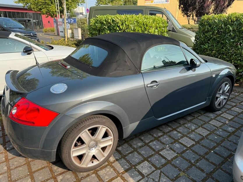 Audi TT 188.000 km 4.950 € Bergisch Gladbach 51429