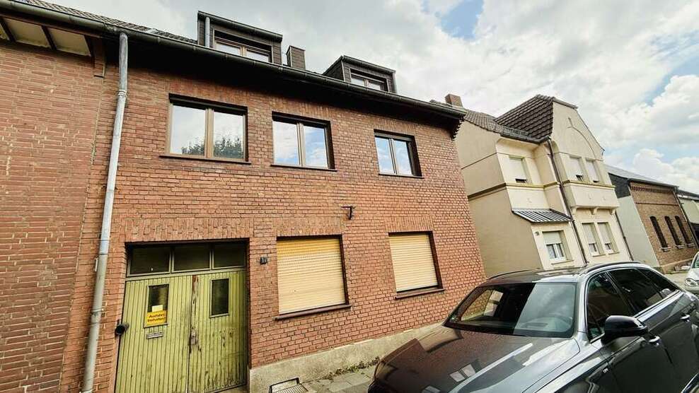 Haus zum Kaufen in Hürth 325.000 € 160 m²