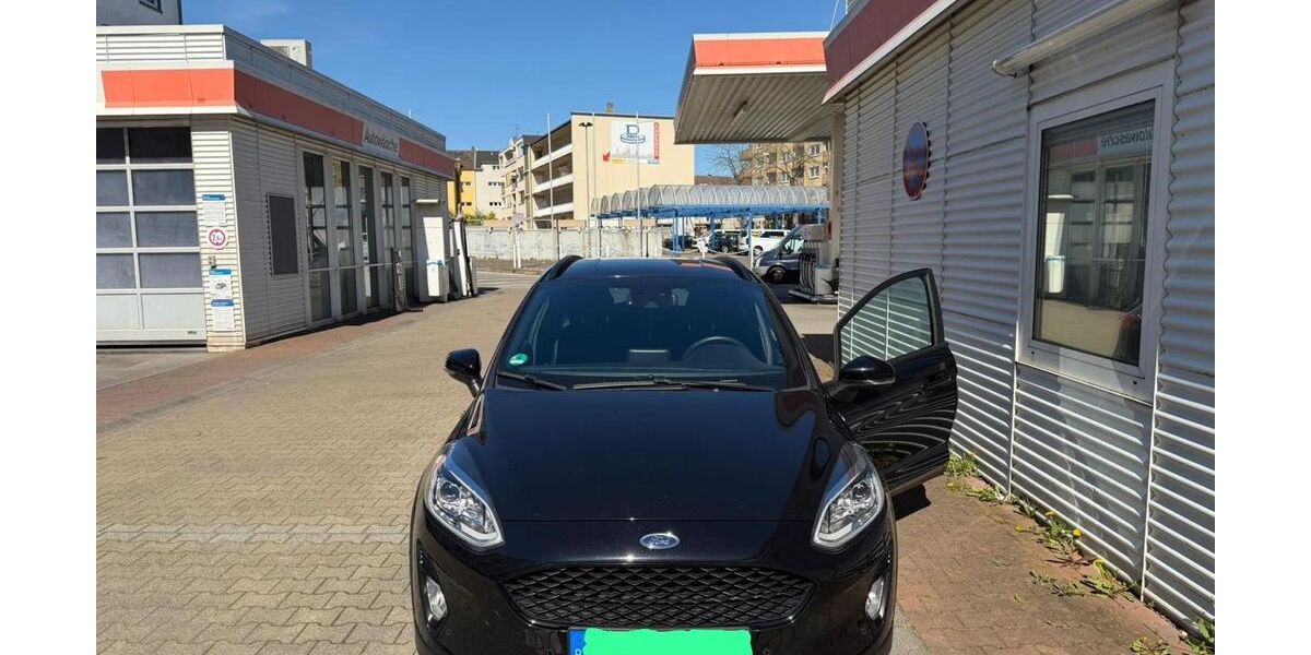 Ford Fiesta 37.000 km 16.999 &euro; Köln 50733