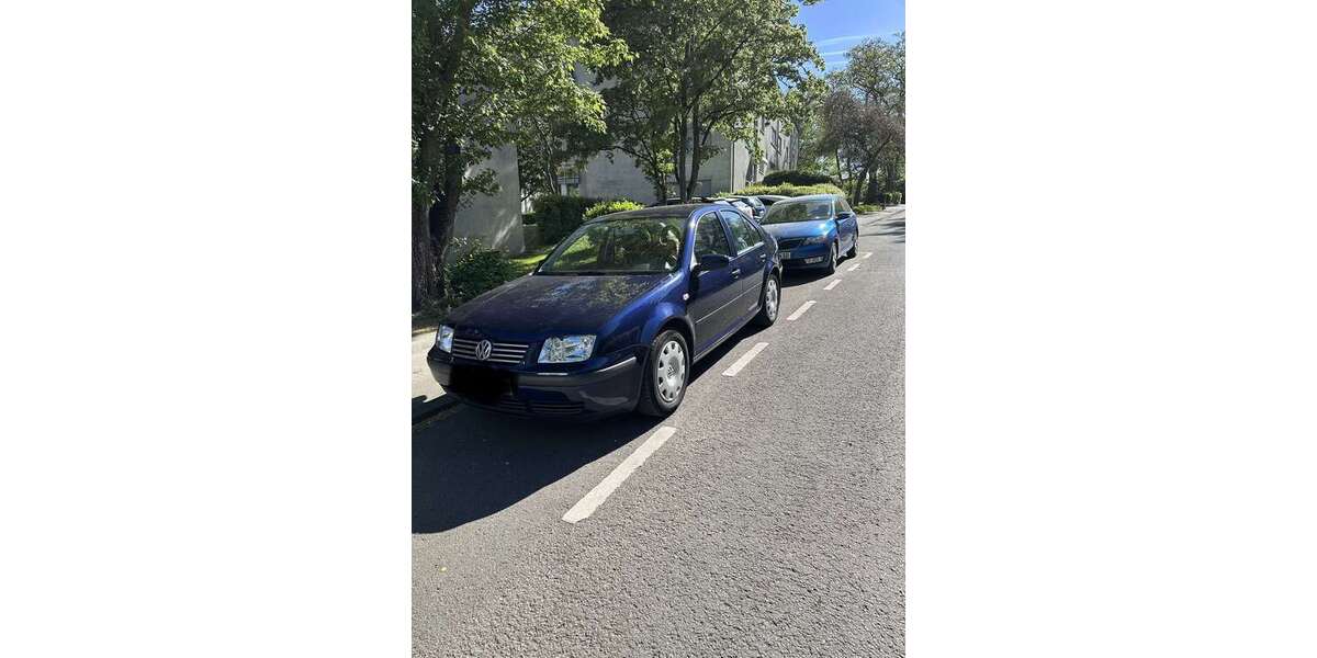 VW Bora 80.000 km 2.799 &euro; Bonn 53175