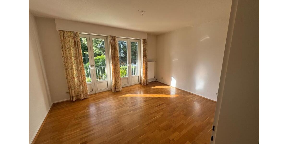 Etagenwohnung Bonn Auerberg - 3 Zimmer, 72 m&sup2;, 1.400&euro; | Angebot:26347754