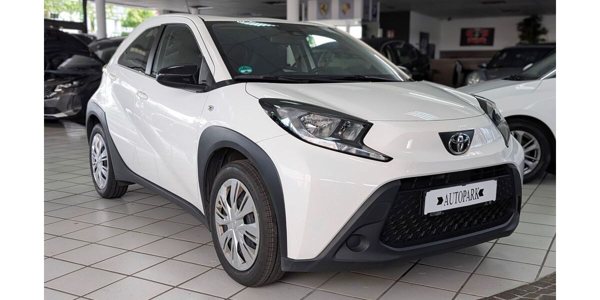 Toyota Aygo (X) 34.200 km 14.499 &euro; Hilden 40721