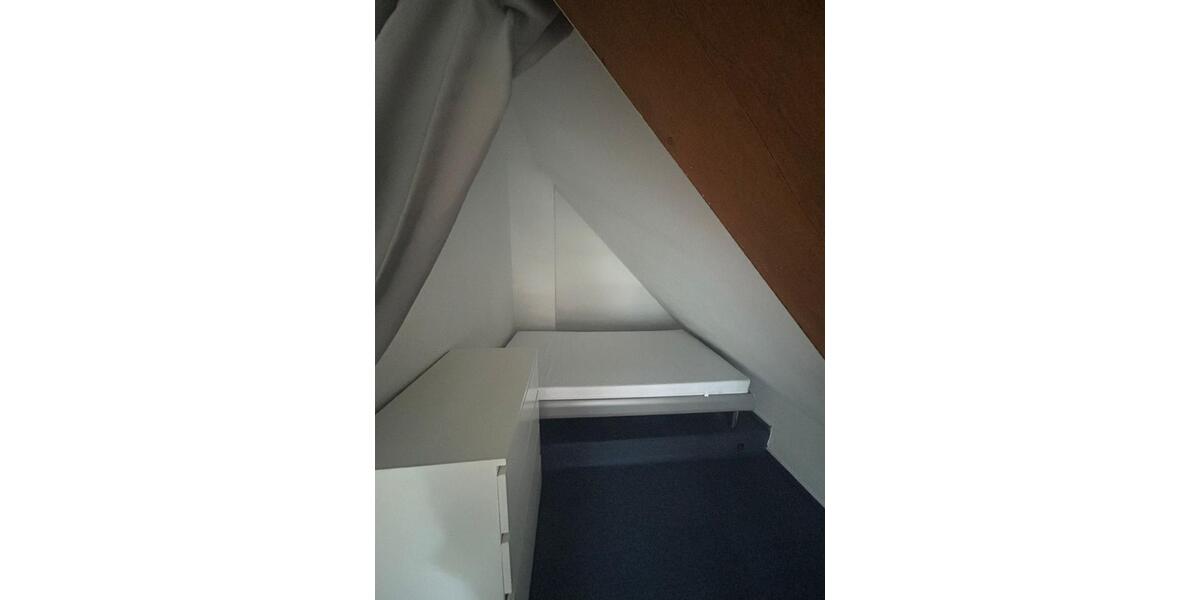 Dachgeschoßwohnung Köln Porz - 1.5 Zimmer, 31 m&sup2;, 117.000&euro; | Angebot:26851726