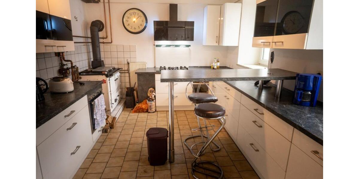 Einfamilienhaus Bergheim - 7 Zimmer, 200 m&sup2;, 2.900&euro; | Angebot:24646494