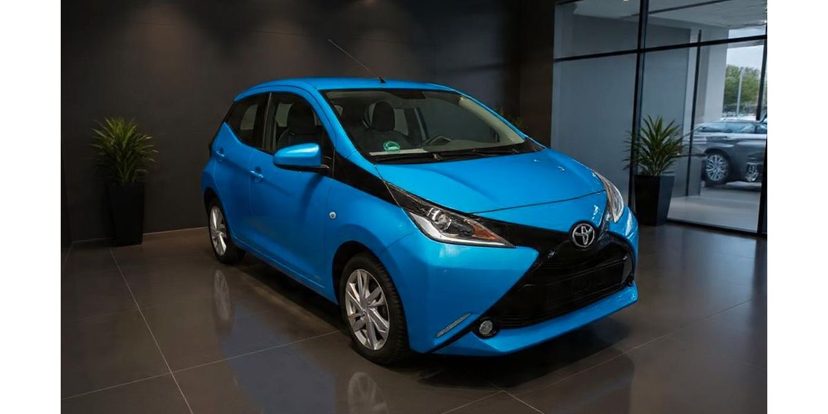 Toyota Aygo (X) 123.000 km 6.500 &euro; Köln (Ostheim) 51107