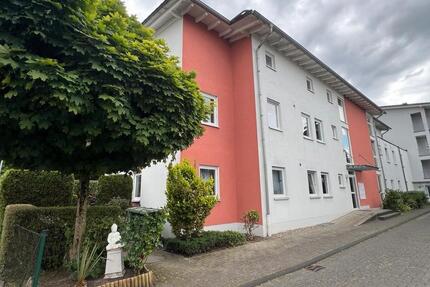 *In Renovierung* 2-Zimmer-PenthouseWohnung Tiefgarage Einbauküche