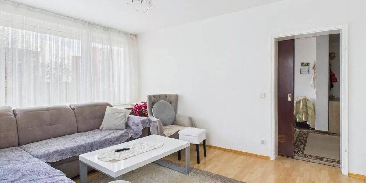 Etagenwohnung Köln Pesch - 4 Zimmer, 92 m&sup2;, 260.000&euro; | Angebot:26868717