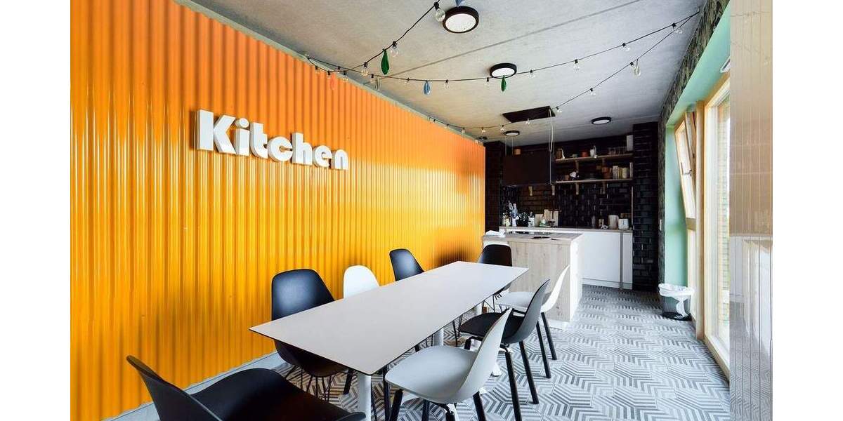 DIE ZIMMEREI | Ab sofort: Möbliertes WG-Zimmer für Studierende und Auszubildende |Shared Bude 1 zimmer