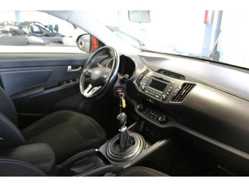 Kia Sportage 1.6 GDI 2WD Attract 114.879 km 9.980 € Euskirchen 53881