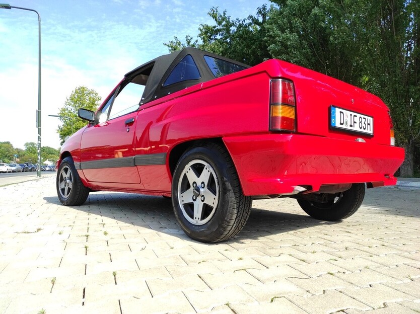 Opel Corsa A CC Cabrio Oldtimer Bj. 1984 72.155 km 12.500 € Düsseldorf 40213