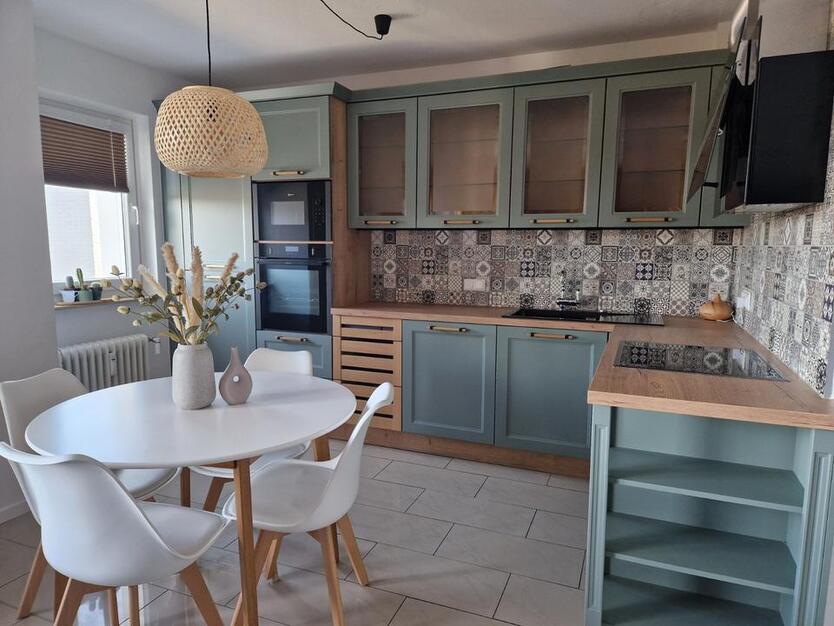 Modern & bezugsbereit: 3-Zimmer-Wohnung mit Balkon und Garage zimmer