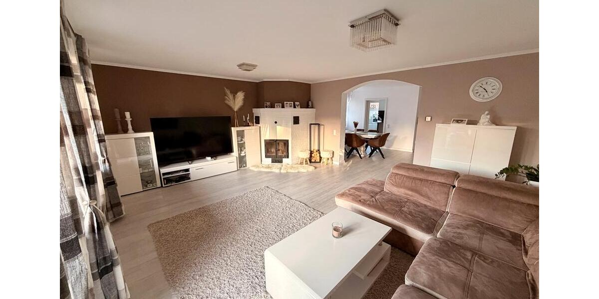 Doppelhaushälfte Köln Mülheim - 5.5 Zimmer, 160 m&sup2;, 2.500&euro; | Angebot:25057866