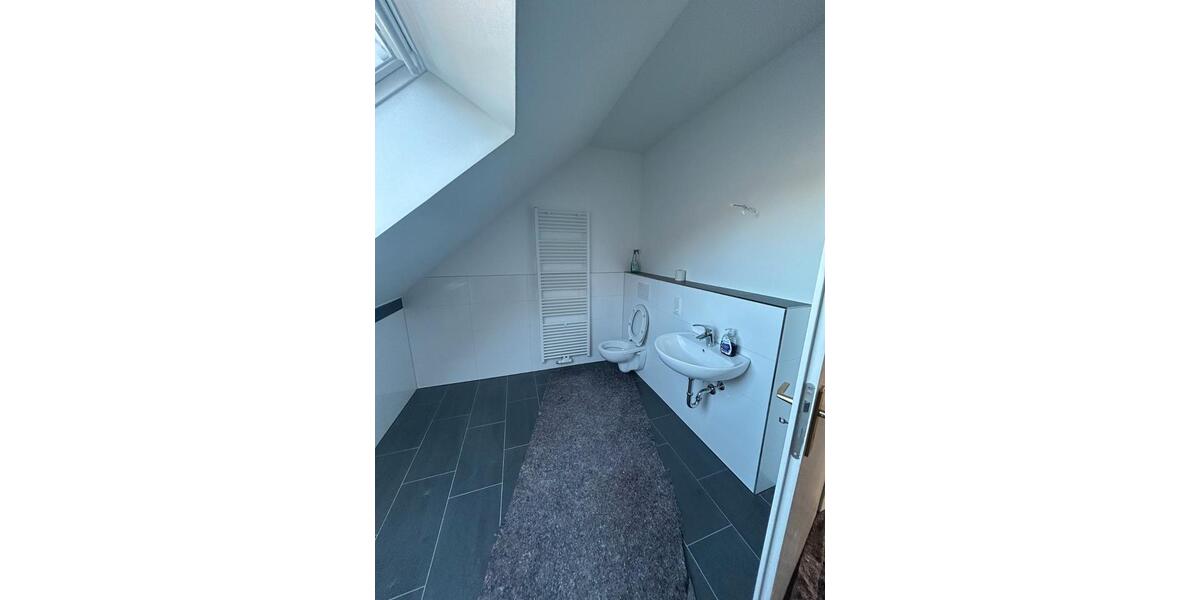 Dachgeschoßwohnung Solingen Ohligs - 3 Zimmer, 90 m&sup2;, 855&euro; | Angebot:26292984