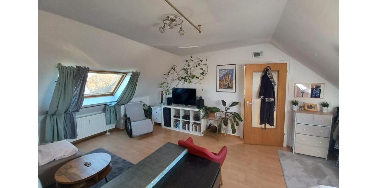 Dachgeschoßwohnung Köln Rodenkirchen - 1 Zimmer, 33 m&sup2;, 780&euro; | Angebot:27598045