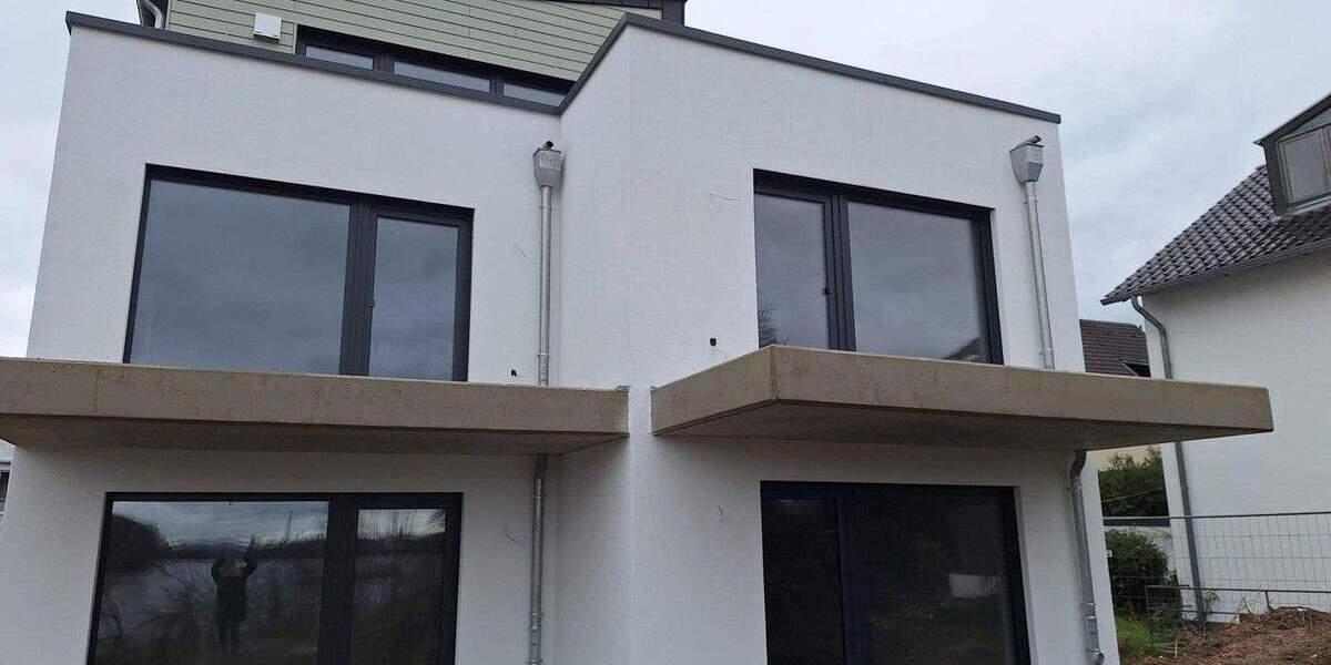 Etagenwohnung Köln Porz Ensen Ensen - 4 Zimmer, 139 m&sup2;, 2.490&euro; | Angebot:25722352