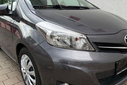 Toyota Yaris 219.137 km 3.990 &euro; Bergisch Gladbach 51467