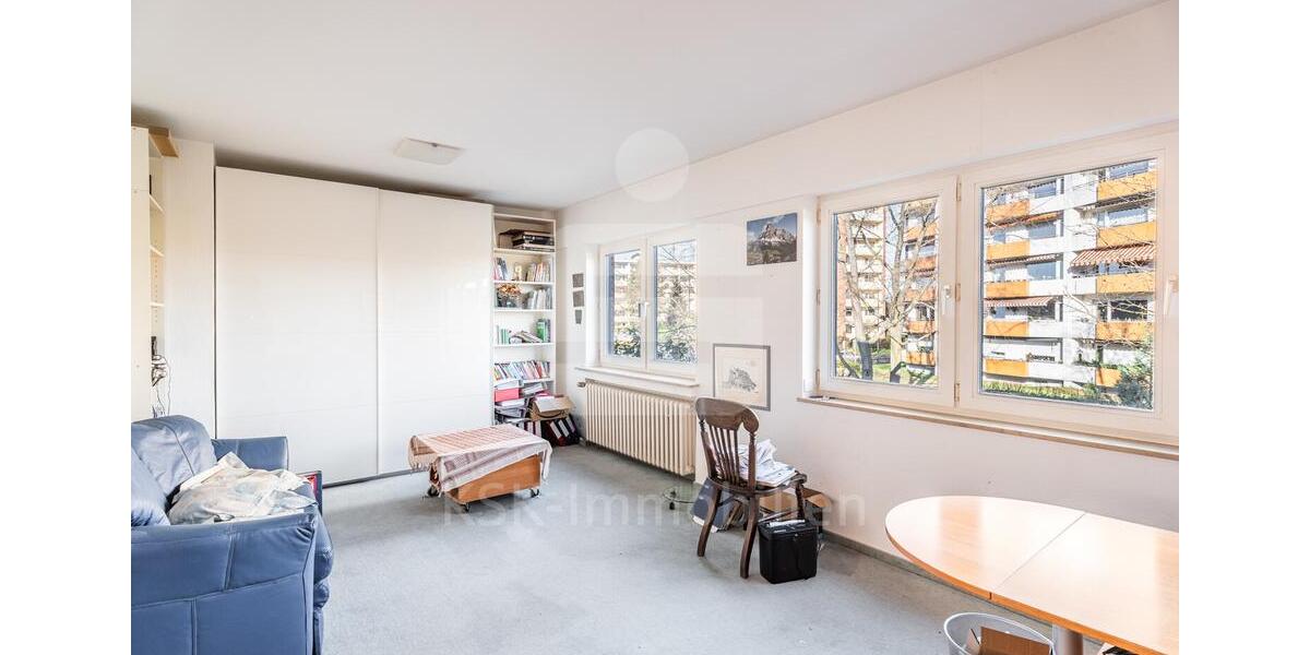 Befristeter Mietvertrag: Charmantes Reihenmittelhaus in Hürth-Efferen mit Garten, Sauna & Garage. 5 zimmer