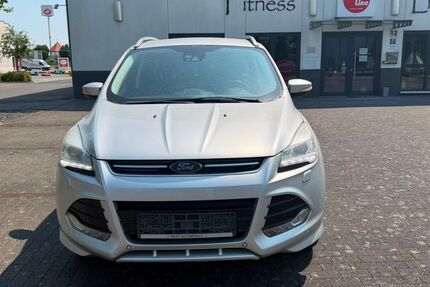 Ford Kuga 98.500 km 10.899 &euro; Bonn 53177