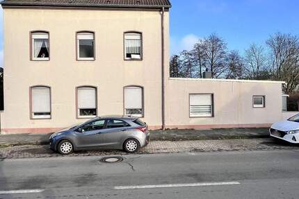 Dreifamilienhaus plus Baureserve in zentraler Lage 9 zimmer
