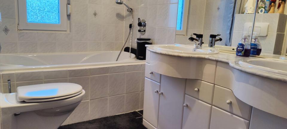 Dachgeschoßwohnung Leverkusen Schlebusch - 2 Zimmer, 65 m&sup2;, 980&euro; | Angebot:24717228