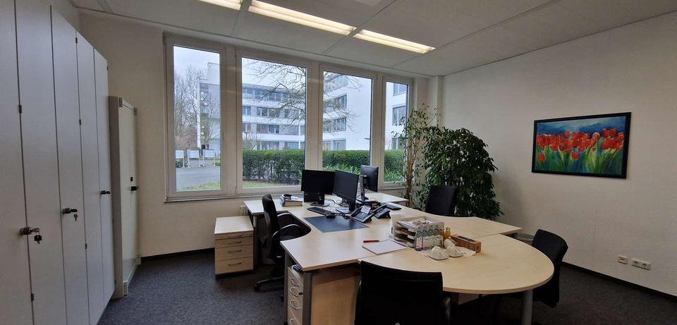 Attraktives Büro im EG in Köln-Marsdorf - barrierefrei, Parkhaus, sehr gepflegtes Gebäudeensemble zimmer