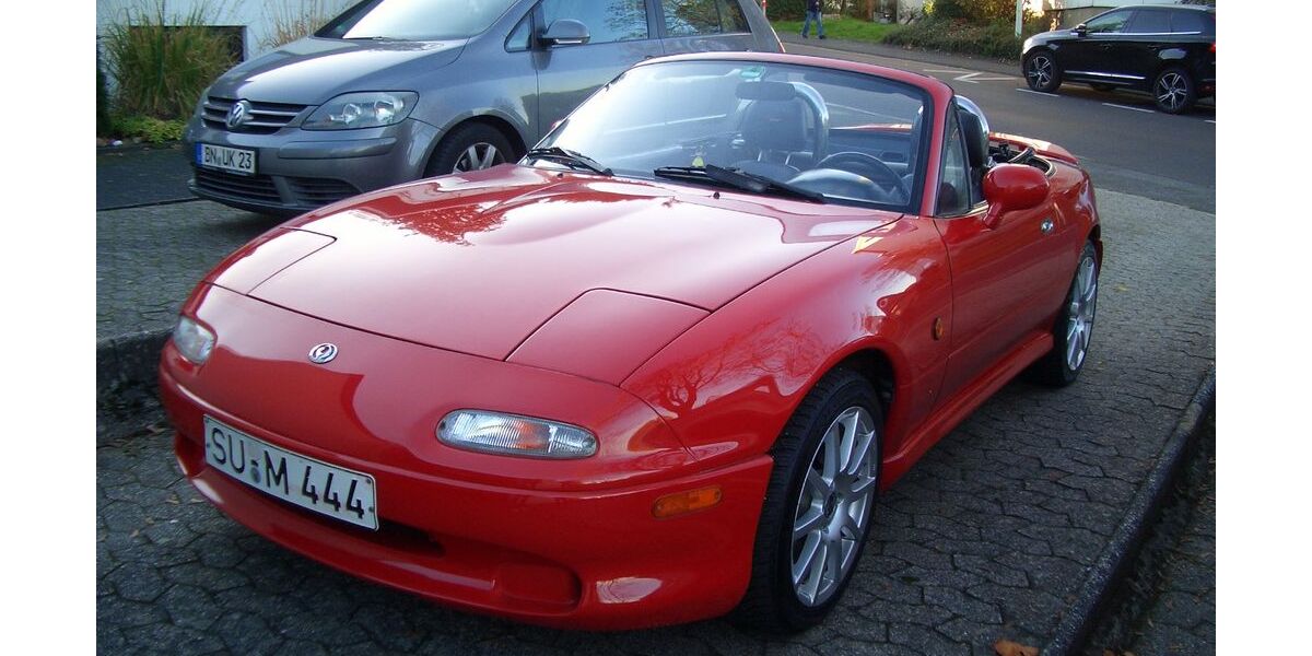 Mazda MX-5 125.000 km 14.950 € Bonn 53123