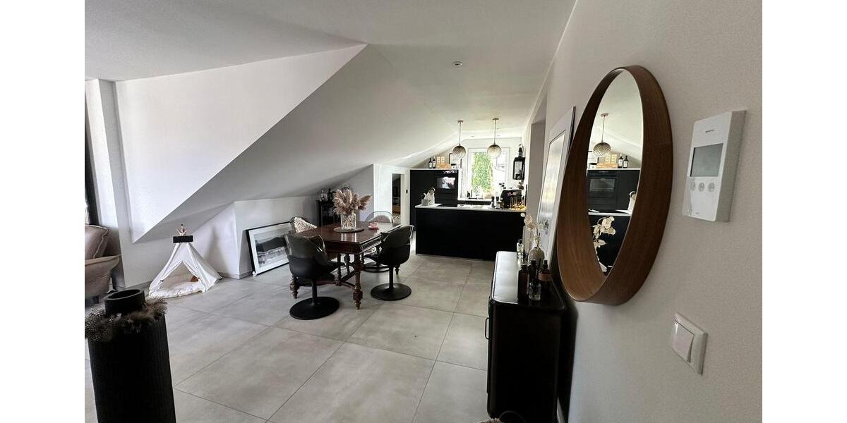 Dachgeschoßwohnung Bergheim Ahe - 3.5 Zimmer, 119 m&sup2;, 1.550&euro; | Angebot:25363948