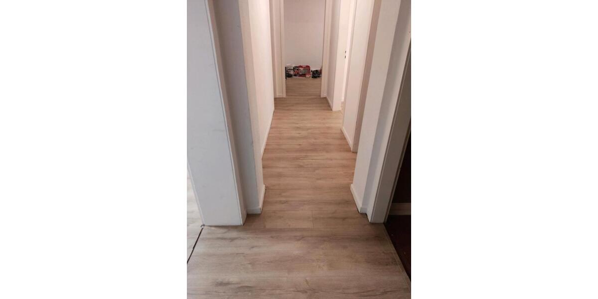 Etagenwohnung Solingen Central - 3 Zimmer, 72 m&sup2;, 600&euro; | Angebot:25205321