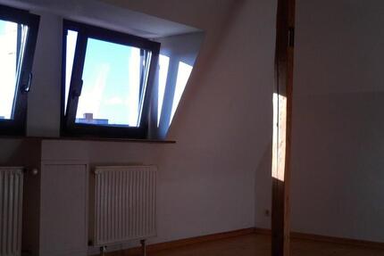 Dachgeschosswohnung 2 Zi, EBK, Diele, Duschbad 2 zimmer