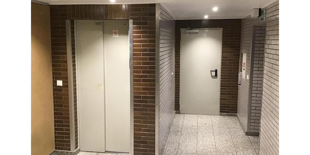 Zwei-Zimmer-Wohnung mit Balkon & Schwimmbad! Solingen Wald 2 zimmer