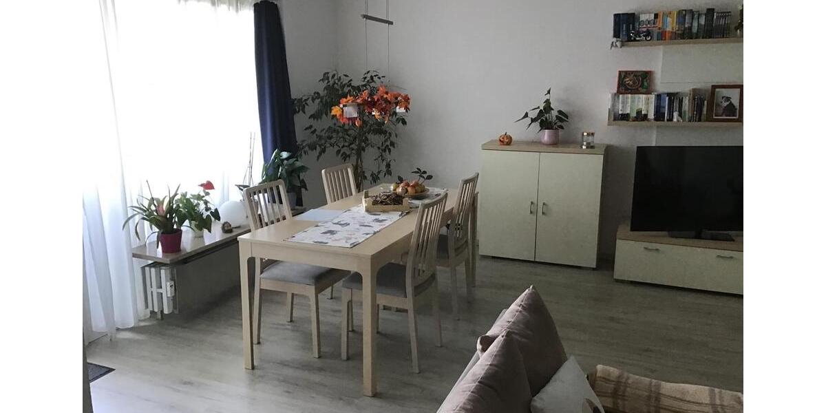 Zwei-Zimmer-Wohnung mit Balkon & Schwimmbad! Solingen Wald 2 zimmer