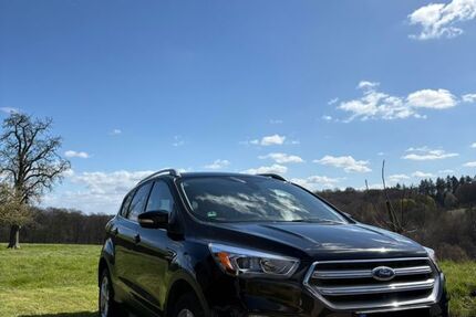 Ford Kuga 83.000 km 13.900 &euro; Overath 51491