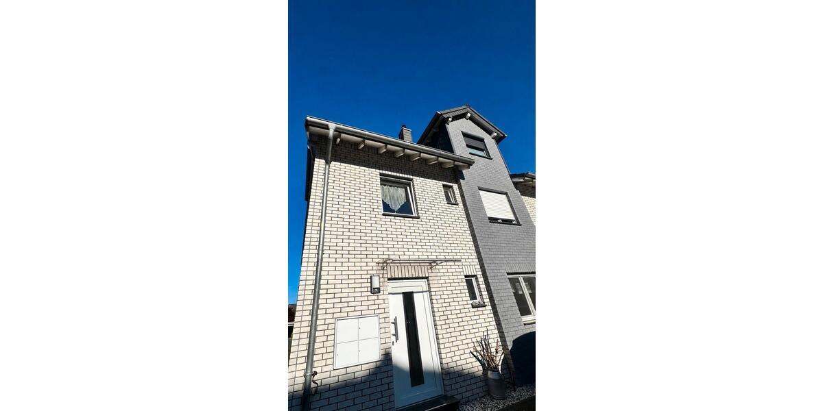 Dachgeschoßwohnung Köln Porz - 3 Zimmer, 86 m&sup2;, 1.590&euro; | Angebot:26407187