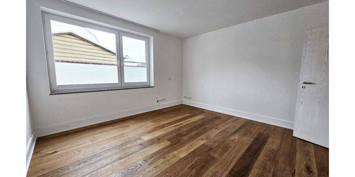 Etagenwohnung Solingen Ohligs-Aufderhöhe - 3 Zimmer, 117 m&sup2;, 1.400&euro; | Angebot:25702959