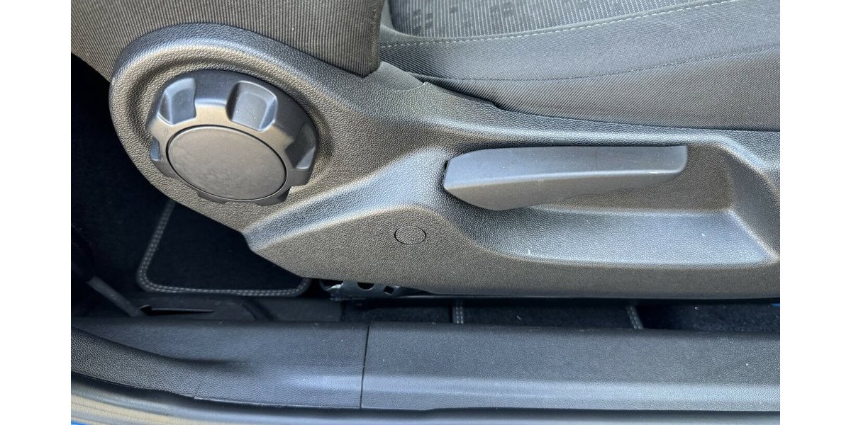 Opel Adam Navi Klima Sitzh. Alu ServiceNeu unfallfrei 43.000 km 10.500 &euro; Erftstadt 50374