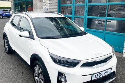 Kia Stonic 23.345 km 17.950 &euro; Bornheim 53332