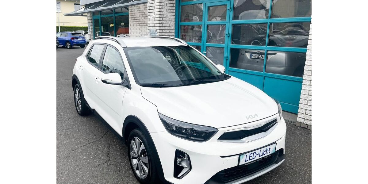 Kia Stonic 23.345 km 17.950 &euro; Bornheim 53332