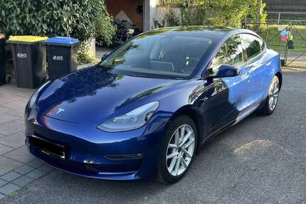 Tesla Model 3 49.100 km 31.000 &euro; Köln 51063