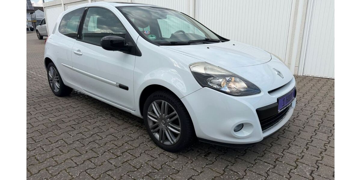 Renault Clio 128.800 km 4.900 &euro; Bornheim 53332