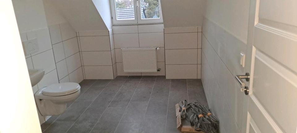 Dachgeschoßwohnung Erftstadt - 3 Zimmer, 85 m&sup2;, 1.000&euro; | Angebot:26231184