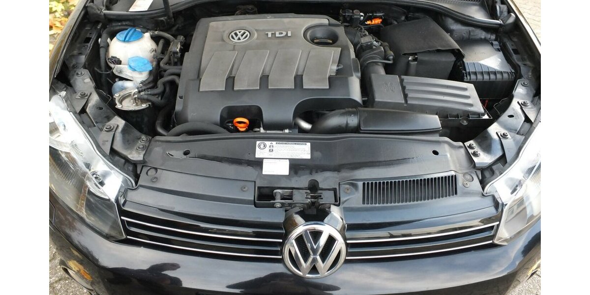 VW Golf 1.6TDi TEAM SHZ TEMPOMAT KLIMAAUTOMATIK 159.855 km 6.598 € Köln 50858