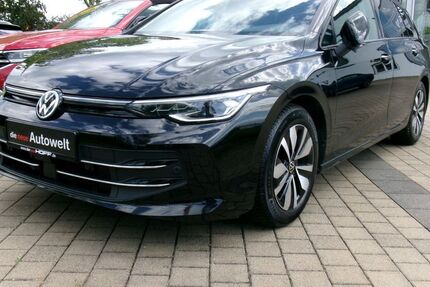 VW Golf 24.064 km 27.975 &euro; Sankt Augustin 53757