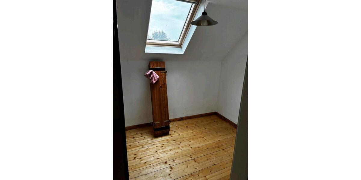 Etagenwohnung Alfter - 22 Zimmer, 150 m&sup2;, 550&euro; | Angebot:25232921